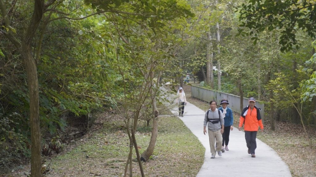 許多人會來大崗山生態園區運動