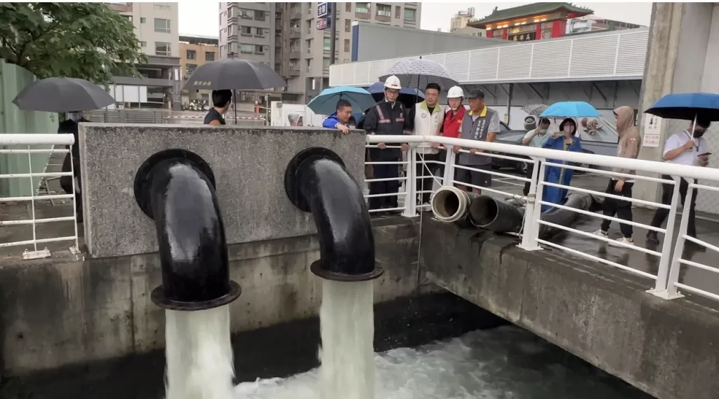 蘇拉颱風來襲-高市桃源區明天停止上班上課-市長視察防汛整備