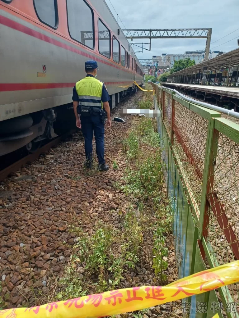 （有片）29歲男子跌落台鐵內壢車站軌道-慘遭進站自強號撞死