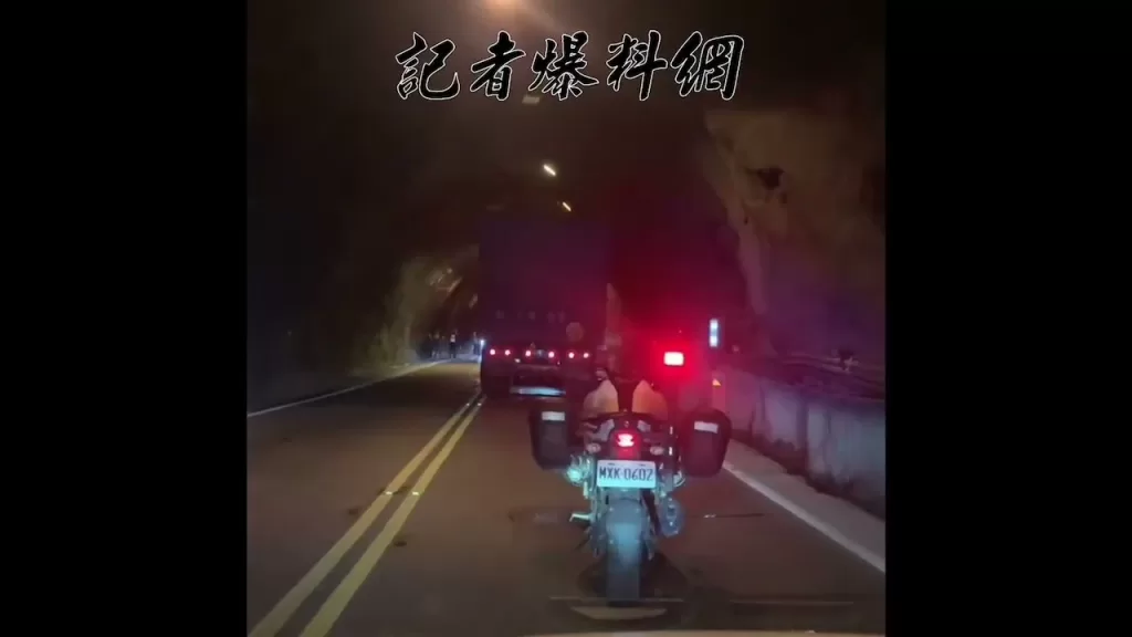 （貨櫃車卡隧道片）糗！貨櫃車卡蘇花公路錦文隧道　半小時脫困