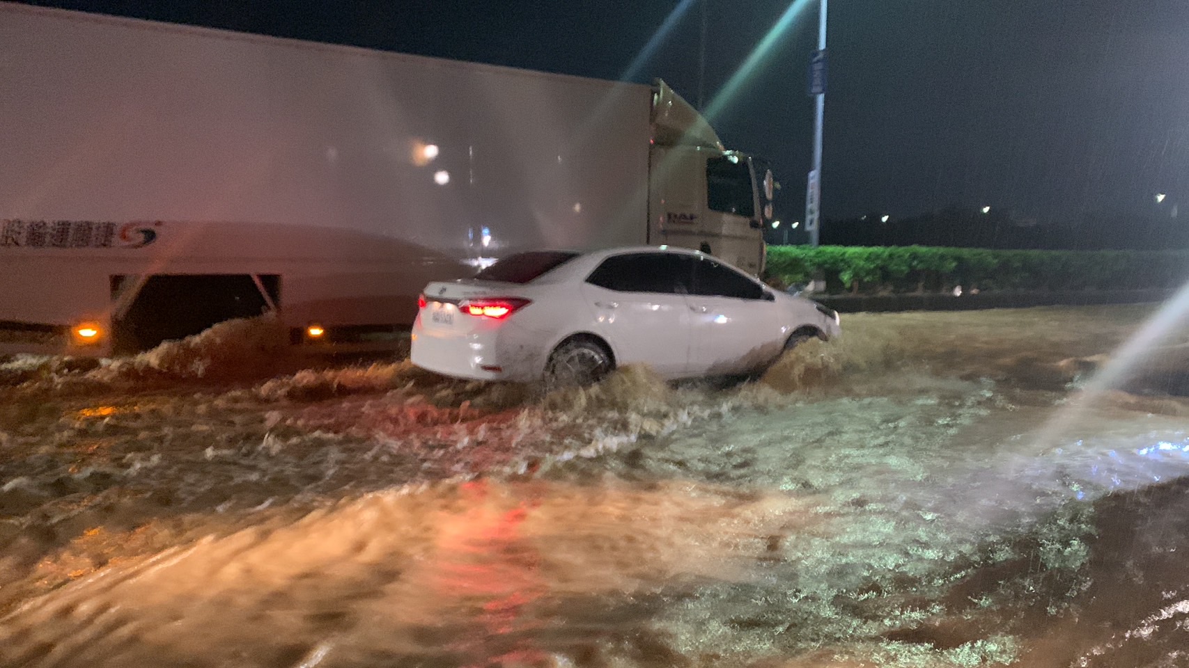 | 蘭井街房屋倒塌,嘉義市,暴雨,停電,壓毀攤車 嘉義縣, 新港鄉, 民雄鄉, 淹水, 豪雨 記者爆料網