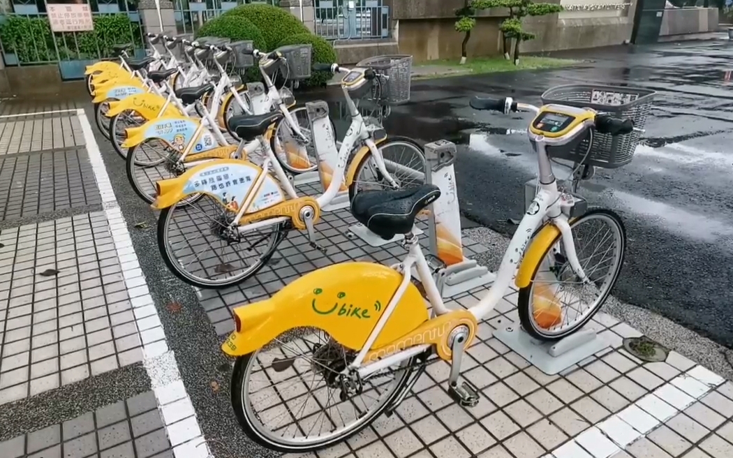 UBike,安全帽,攔查