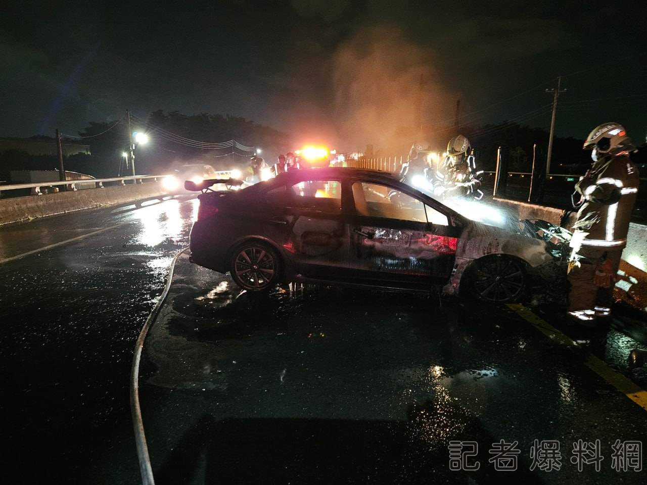 465021 0 | 肇事逃逸 台南市, 火燒車, 自撞, 車禍 記者爆料網