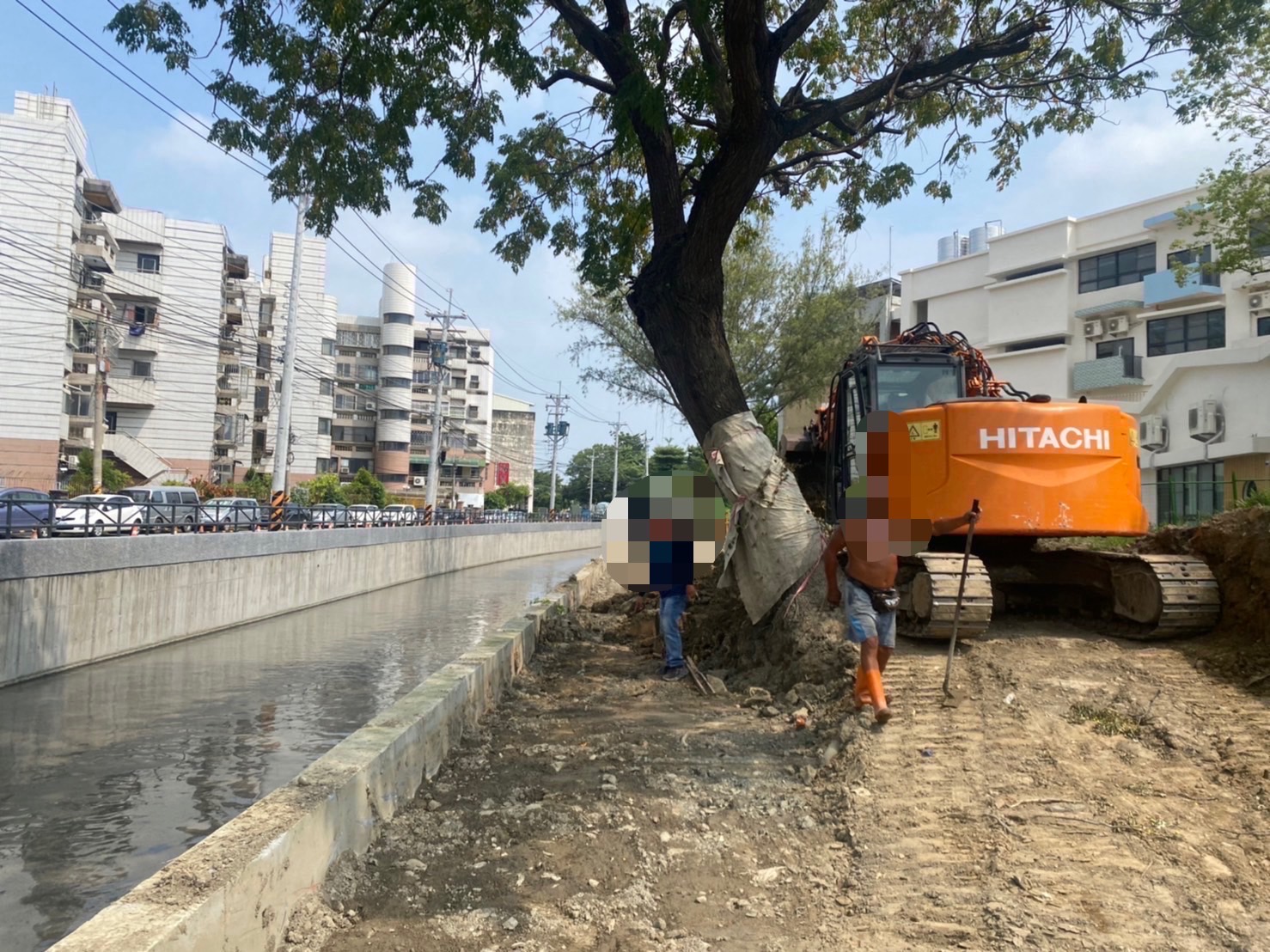 9D6E066E 2A9B 4F7F A970 21780A4A59E9 | 砂石車幢死騎士,台南,安平區,中華西路,安平路口,第四分局 記者爆料網