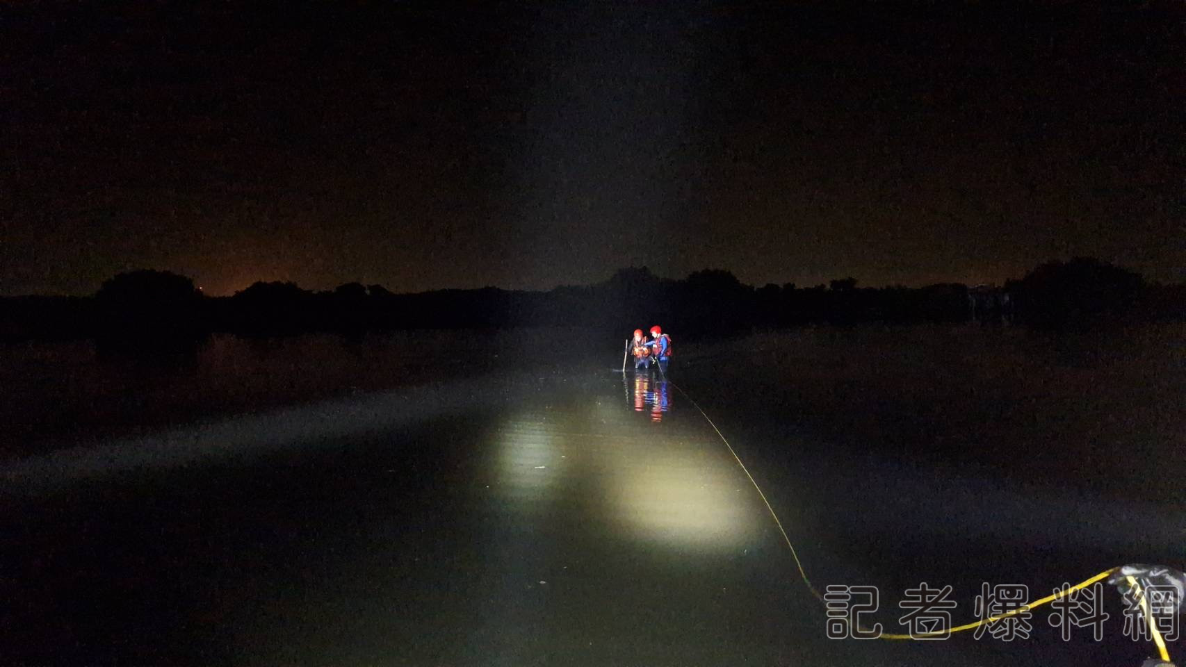 越南籍移工東石捕魚蝦 遇漲潮落海溺水 警消搜救中 4 DDBA6D42 0DFB 4189 A7DF 9F8E0D7F6A7C | 越南籍移工東石溺水,消防員搜救,東石,嘉義縣,捕魚蝦,漲潮落海 記者爆料網